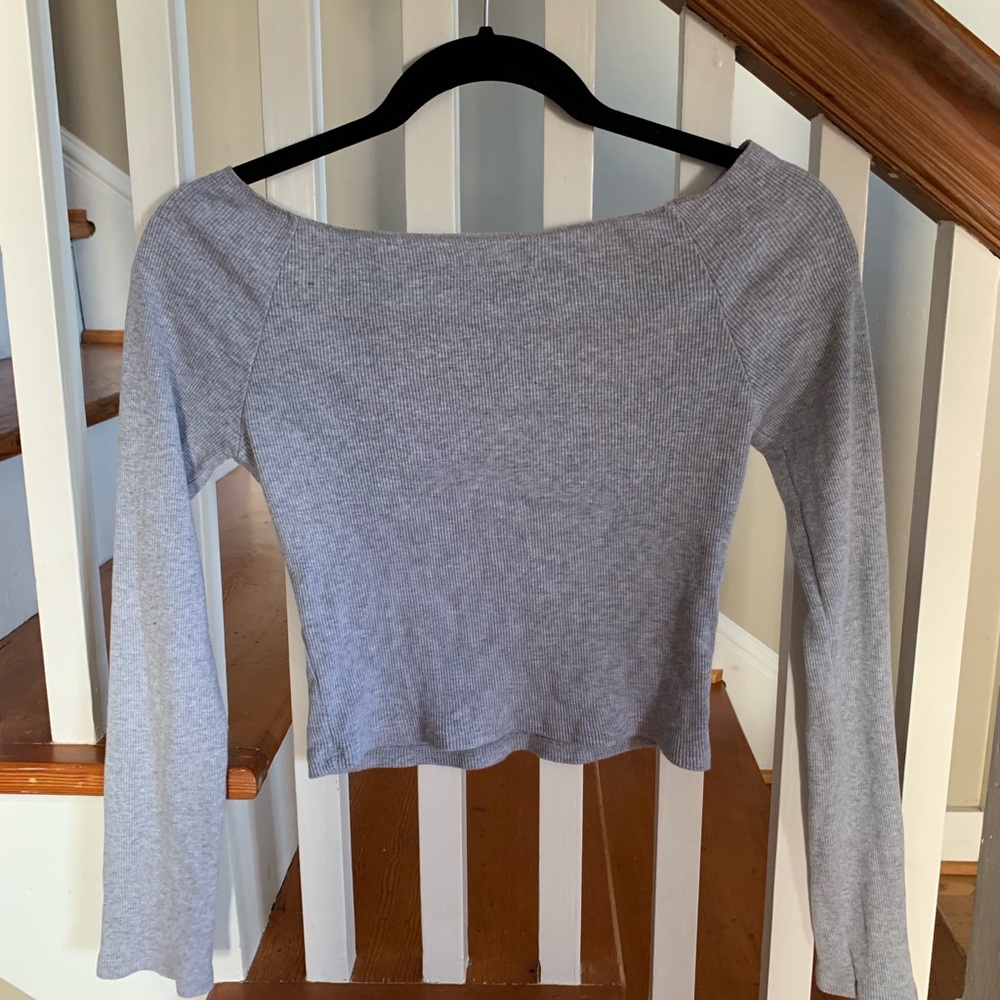 grey brandy melville off shoulder long sleeve top - Picture 2 of 3